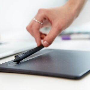 Графічний планшет Wacom Intuos small чорний (без Bluetooth)