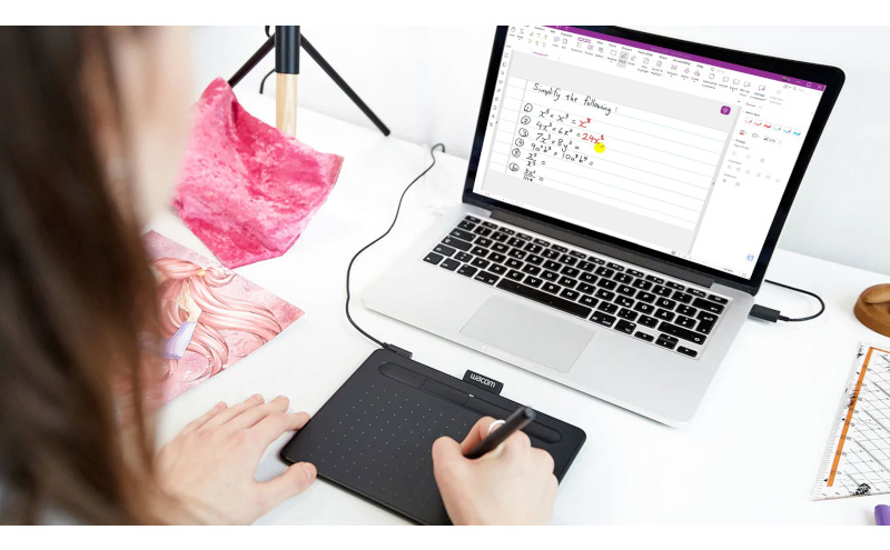 Графічний планшет Wacom One S Графічний планшет Wacom One S