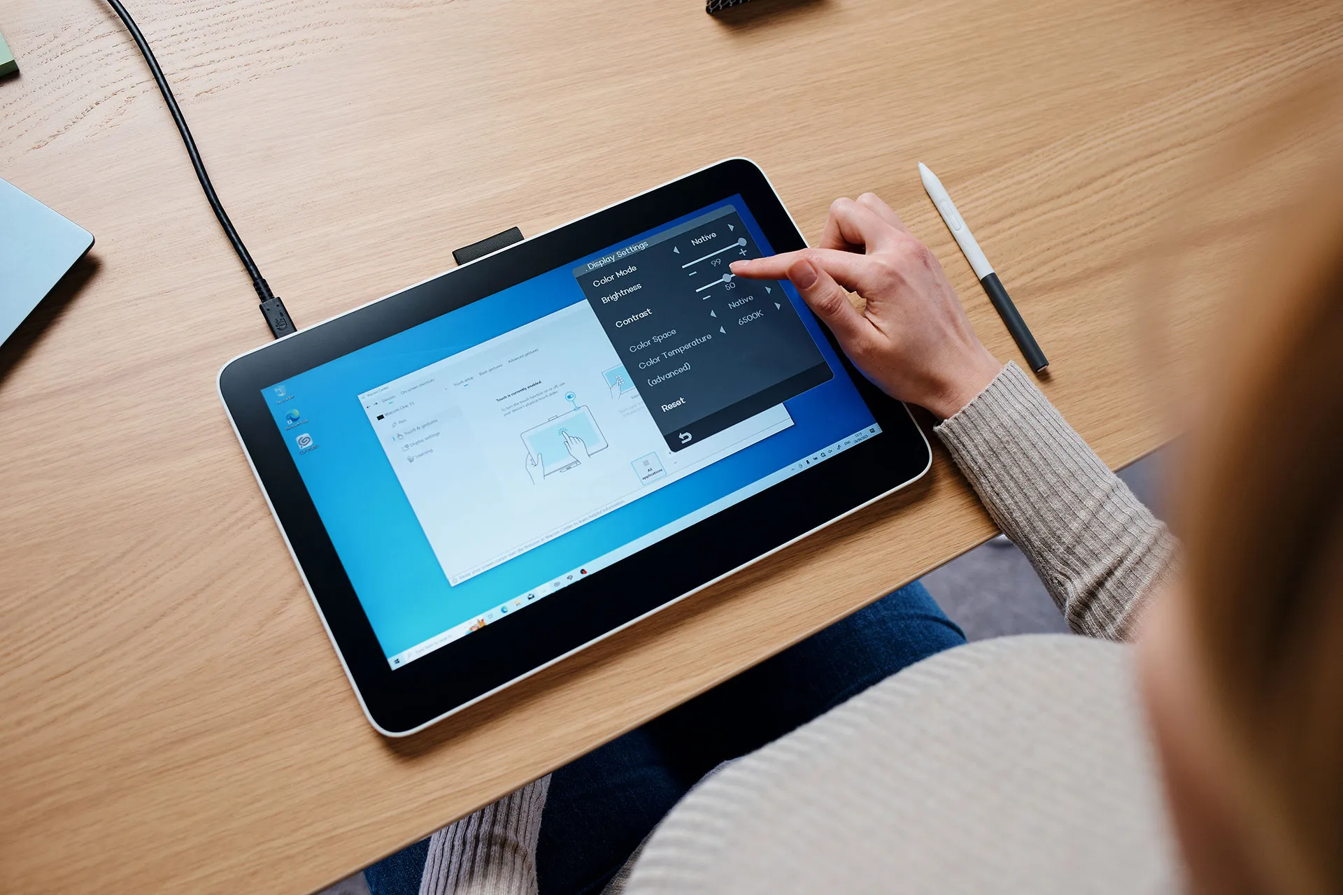 Графічний монітор-планшет Wacom One 12 – 2023 Графічний монітор-планшет Wacom One 12 – 2023