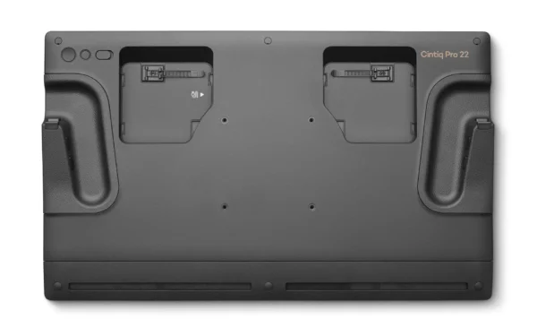 wacom-cintiq-pro-22-estore-gallery-6.jpg