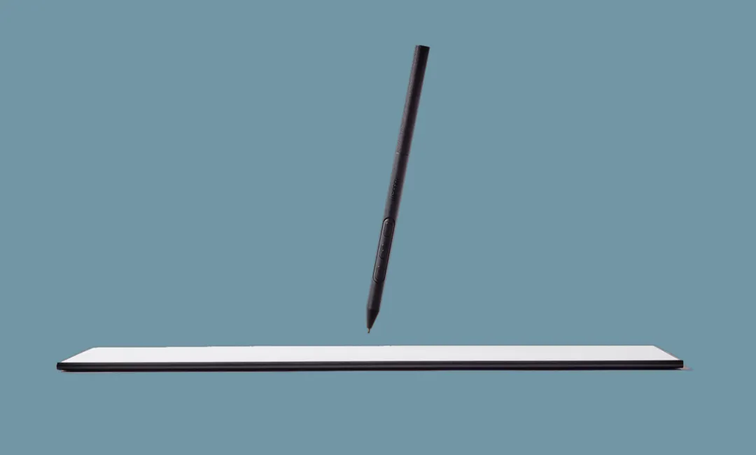 Монітор-планшет Wacom Movink 13 touch Монітор-планшет Wacom Movink 13 touch