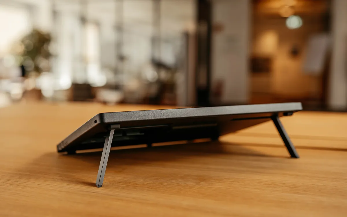 Монітор-планшет Wacom Cintiq 16 (2025) Монітор-планшет Wacom Cintiq 16 (2025)