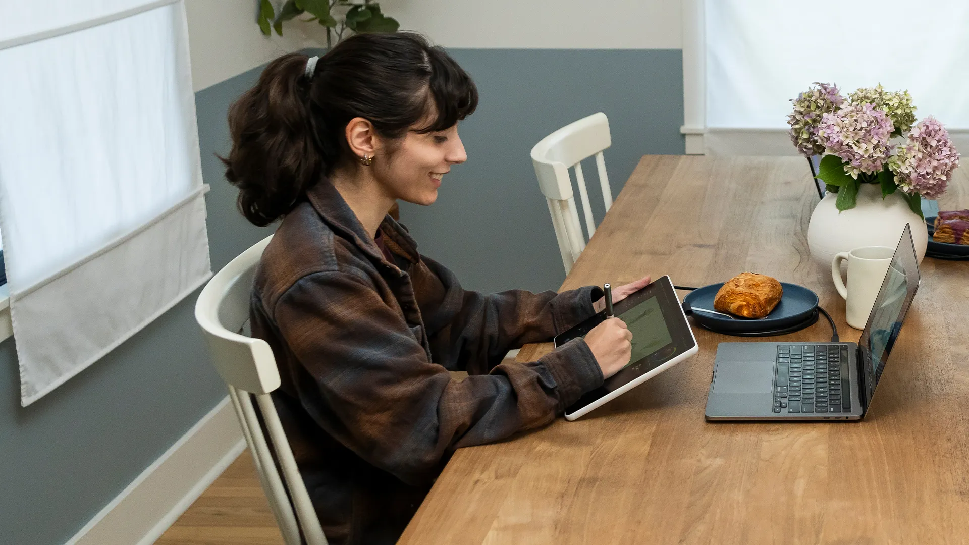 Графічний монітор-планшет Wacom One 14 (DTC 141) Графічний монітор-планшет Wacom One 14 (DTC 141)